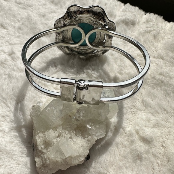 Turquoise Silver Bangle Bracelet - Picture 6 of 12